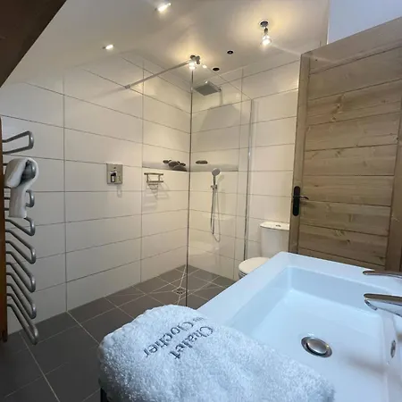 Clocher Sleeps 10 Hot Tub Dağ evi Essert-Romand